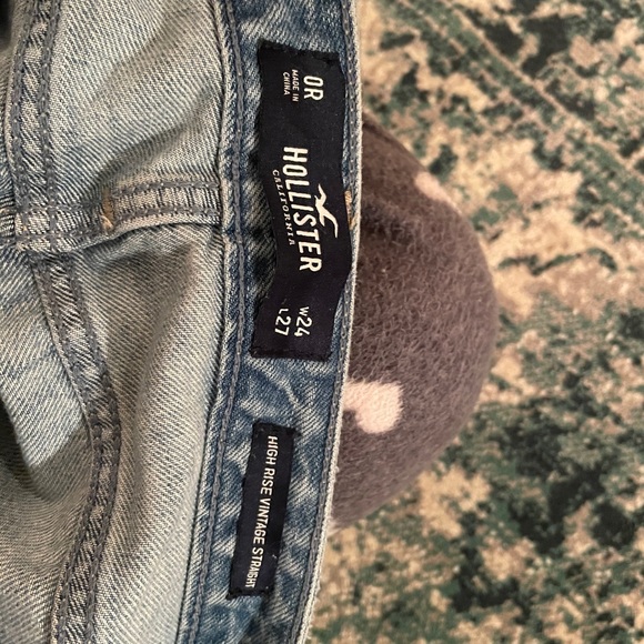 Jean - Picture 2 of 2